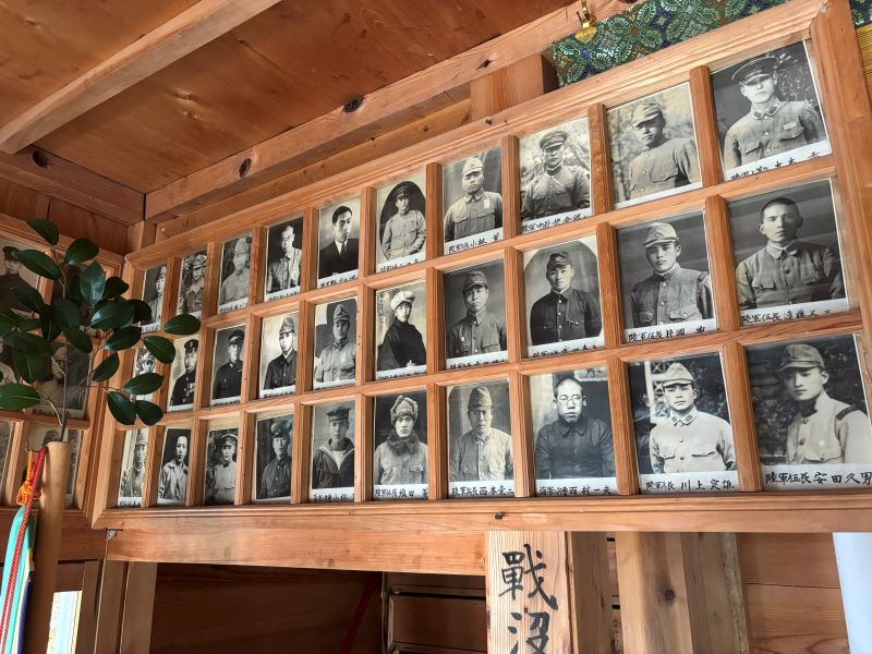 建勲神社に祀られている戦没者の遺影